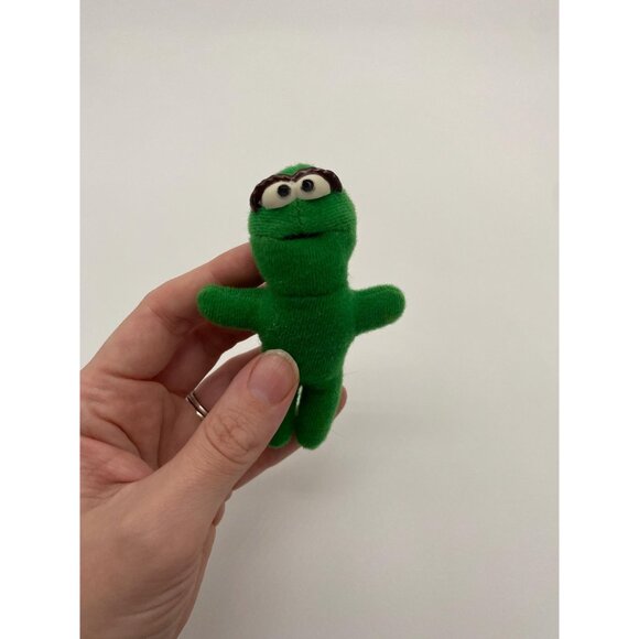 Vintage Sesame Street Oscar the Grouch Plush Toy - Picture 5 of 5